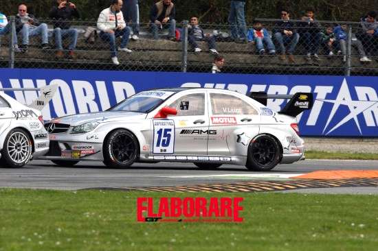 superstars_2013_mercedes_C63_AMG_Ferraris_liuzzi_