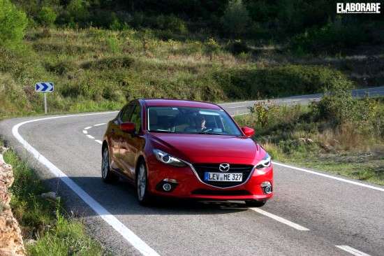 Mazda_3_skyactive2013_026