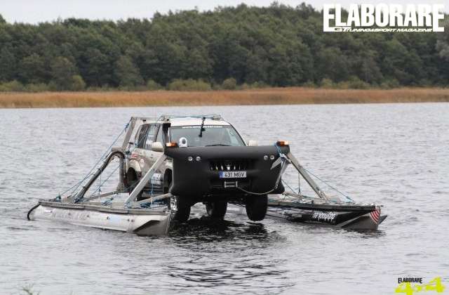 toyota-land-cruiser-anfibio-navigazione-amphibear (1)