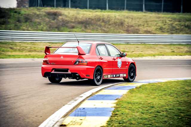 Mitsubishi Lancer Evo IX GSR 