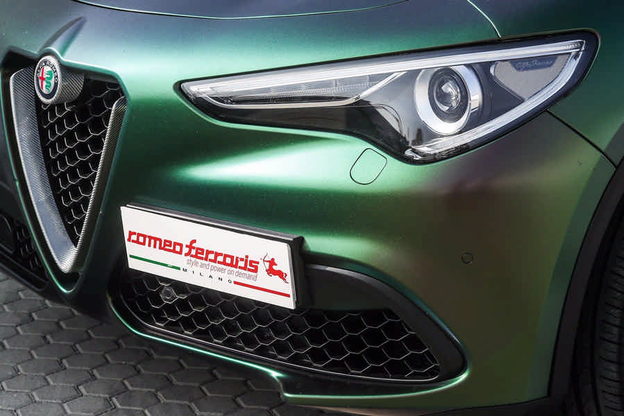 Alfa Romeo Stelvio preparazione con accessori Romeo Ferraris anteriore