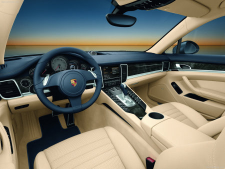  Porsche Panamera