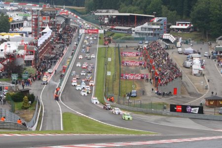  La partenza della 25 Ore di Spa