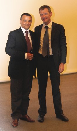 Da sinistra: Andrea Alessi neo AD Nissan Italia e Bernard Loire neo Vice President Sales Operations di Nissan Europa