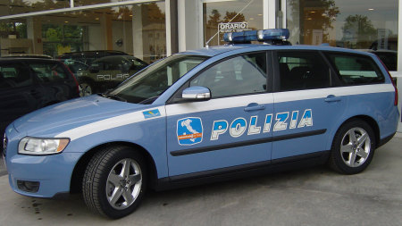  La Volvo V50 della Polizia di Stato con i Winter Drive V902
