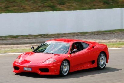 In pista con la Ferrari F430