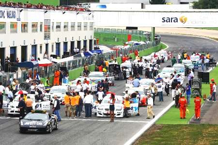 Partenza gara a Vallelunga