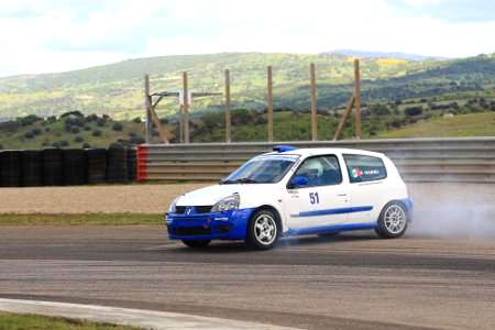 Giuseppe Mannu con la Clio RS gruppo N3 sulla pista di Mores