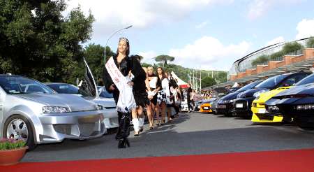 Sfilata di tuning e Marta Sugamele, miss Roma Motor Show 2009