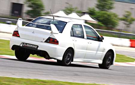 Mitsubishi Lancer Evo IX by Race Garage 