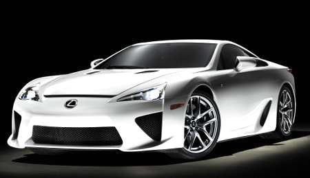 La nuova ipersportiva Lexus LFA con pneumatici Potenza S001