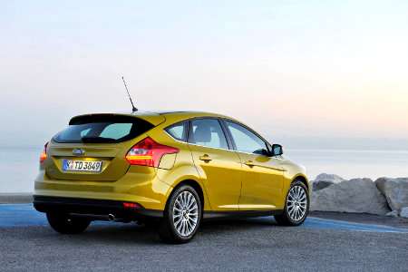 Vista posteriore Nuova Ford Focus EcoBoost