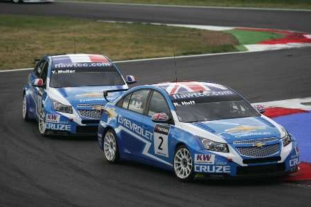 Le Chevrolet Cruze di Huff e Muller vittoriose al WTCC di Monza