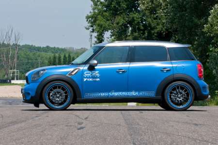 Mini Countryman 150° Anniversario by Ferraris