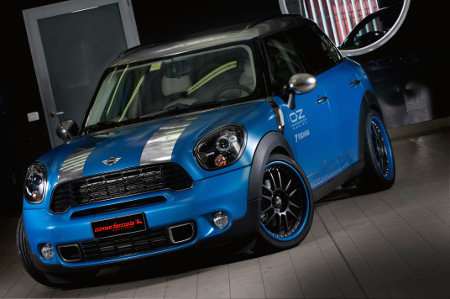 Mini Countryman 150° Anniversario nll'officina Romeo Ferraris