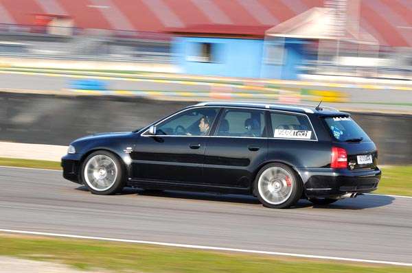 Speed Test Audi RS4 2.7 V6 by Faratech 440 CV