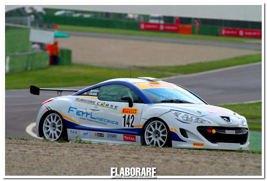 Bertozzi e Coldani su Peugeot RCZ a Imola