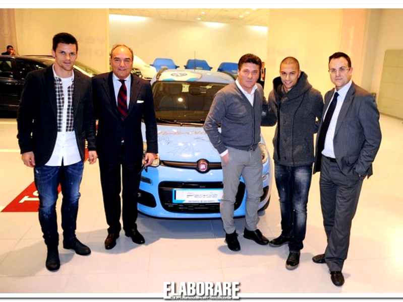 Fiat Panda Azzurra all'asta di beneficenza