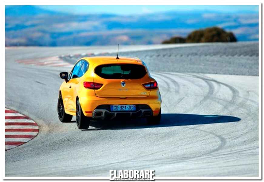 Renault Clio RS su circuito di Guadix