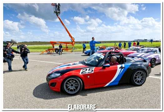 MAX-5 2013 - Nuovo record mondiale con Mazda MX-5