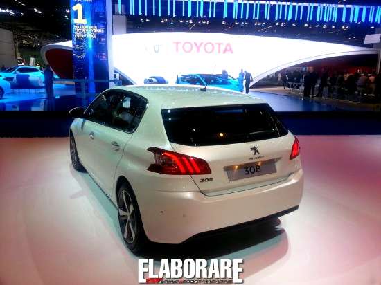 stand-peugeot-iaa-2013-2