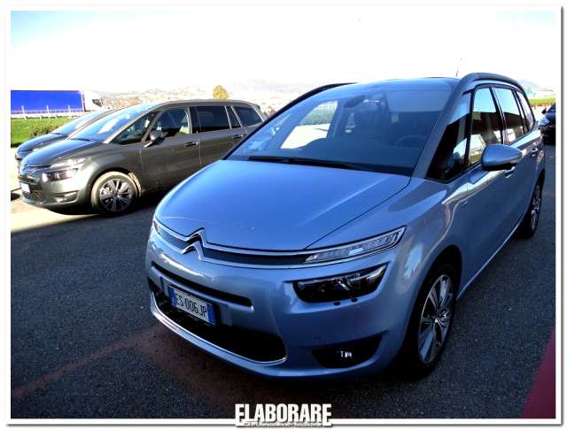 Grand C4 Picasso parcheggiata