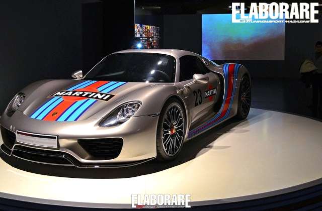 Porsche 918 Martini Racing (1)