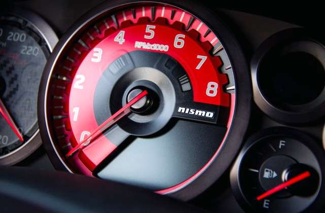 Nissan-gtr-nismo-2014-13