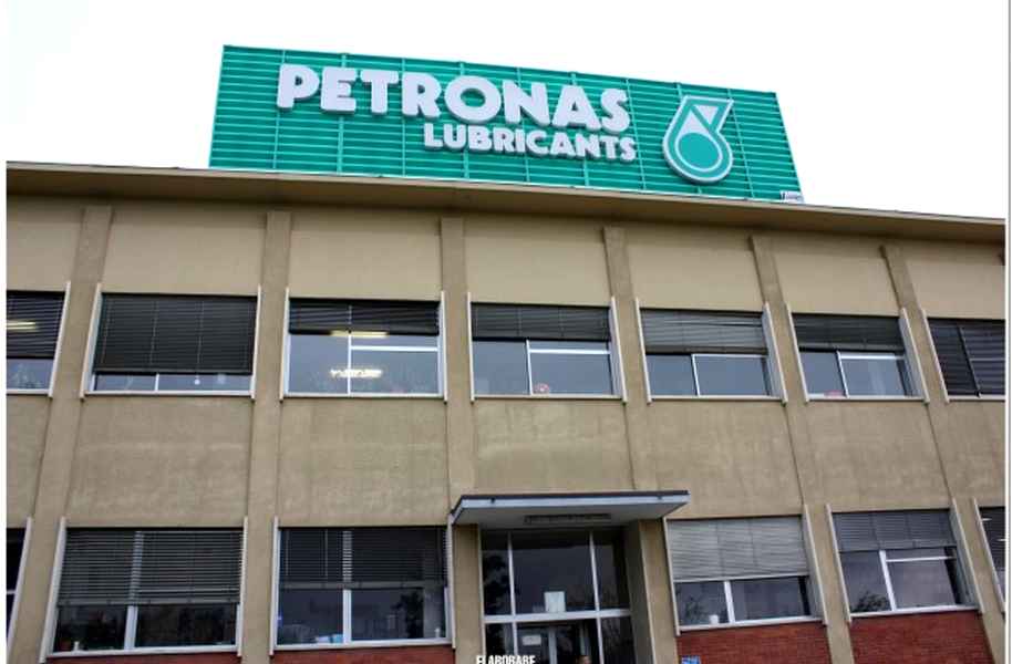 Petronas Lubricants Italy00003