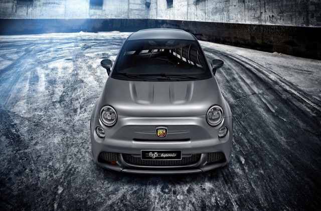 Abarth-695-biposto-3