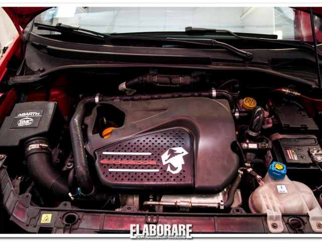 Grande-Punto -Abarth-SS-motore