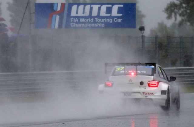 slovacchia-wtcc-2014-citroen-lopez-pioggia