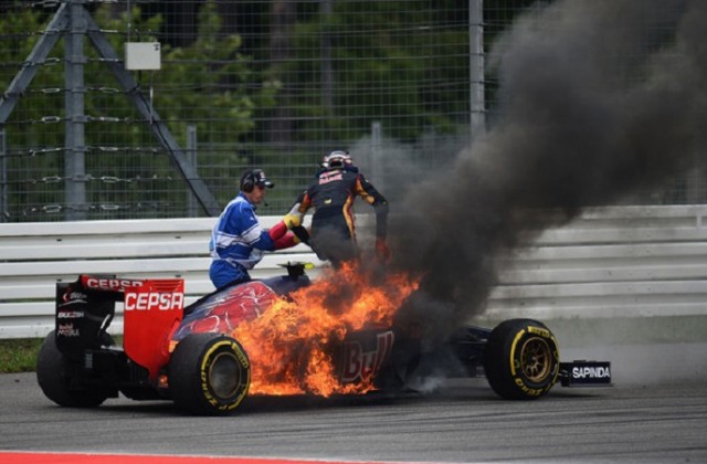 formula-1-2014-gp-di-germania-gara-incendio-toro-rosso