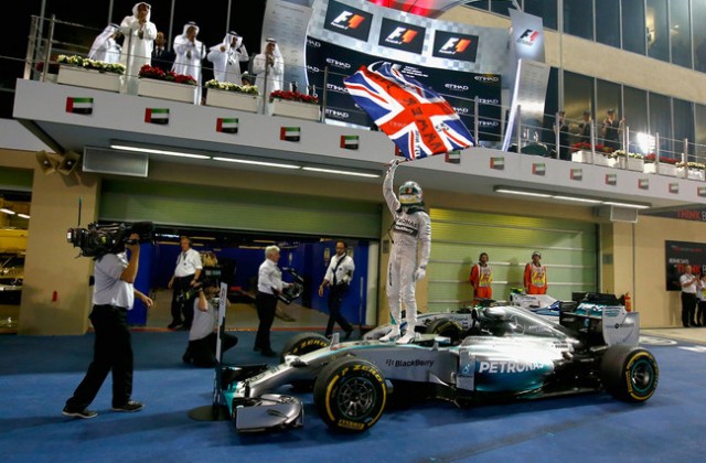 formula-1-2014-gp-di-abu-dhabi-lewis-hamilton