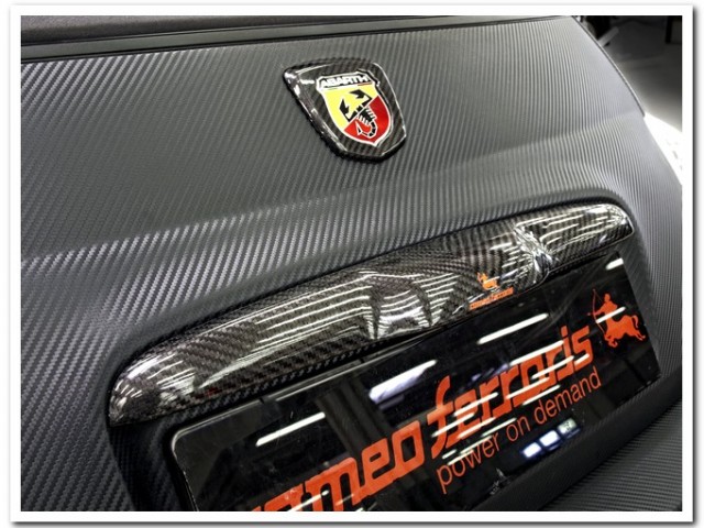 Accessori-carbonio-500-Abarth-Anteriore-Romeo-Ferraris