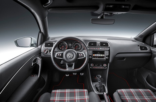 Nuova-Volkswagen-Polo-GTI-2015-3
