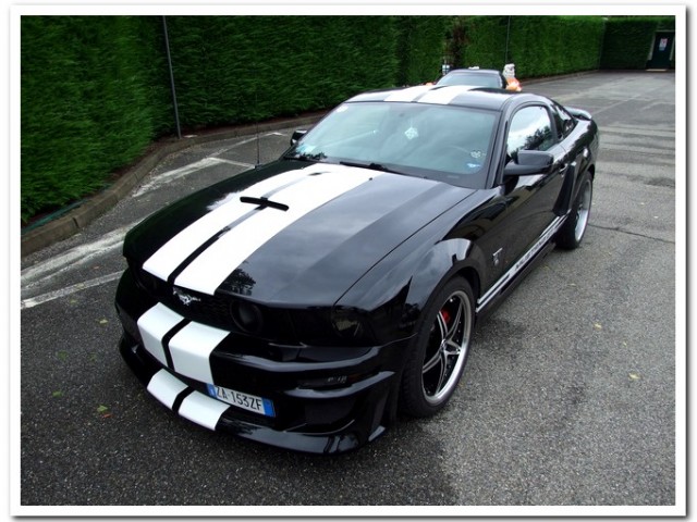 V8-Muscle-Car-Mustang