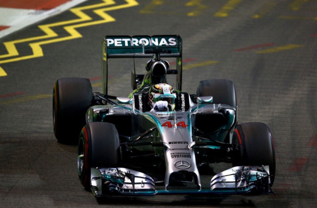 formula-1-2014-gp-di-singapore-gara-hamilton