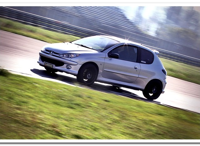 Cover-Story-Peugeot-206-RC