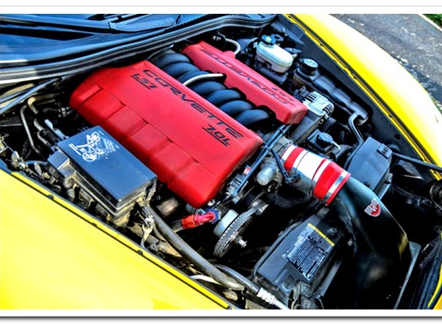Chevrolet-Corvette-C6-Z06-motore