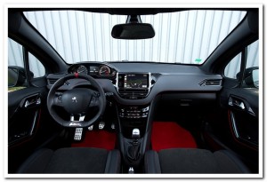 Peugeot-208-GTI-30TH-interni