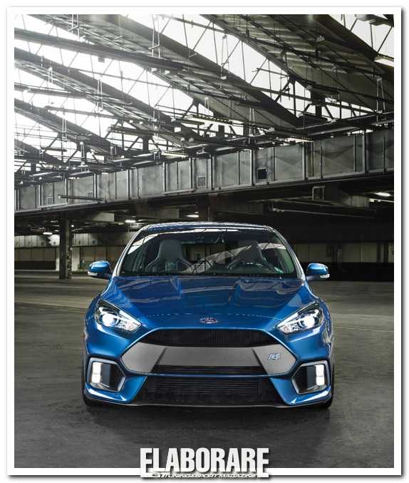 Ford_Focus_RS_2015_front_davanti_03