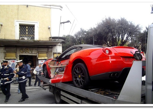 Ferrari-incidente-Roma