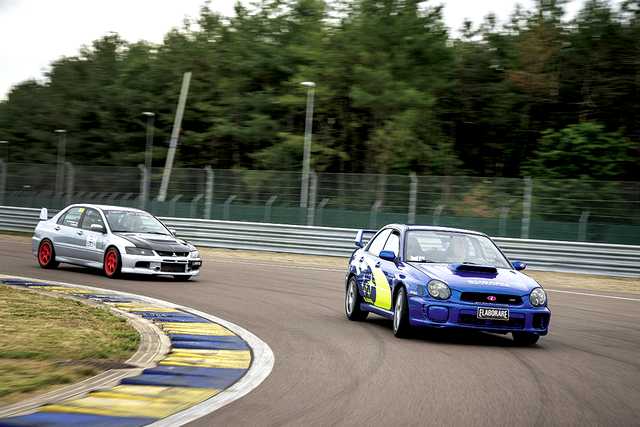 Mitsubishi-Evo-IX-e-Subaru-Impreza-STI