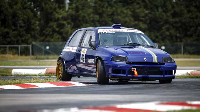 Renault Clio Williams by Arseni Aerospace