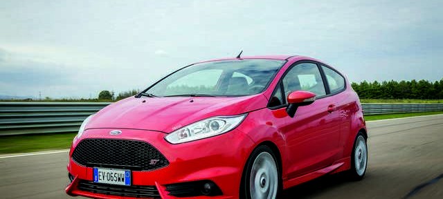 FORD FIESTA ST 225