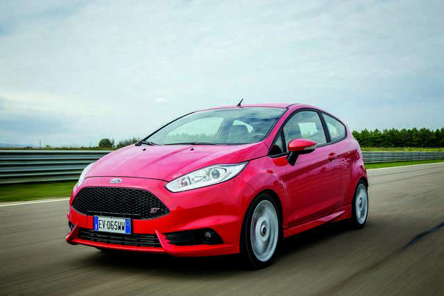 FORD FIESTA ST 225