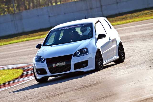 VW Golf V GTI Edition 30