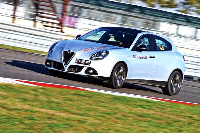 Alfa-Romeo-Giulietta-0