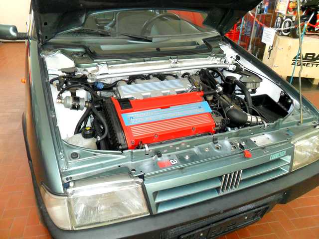 Fiat-uno-Turbo-Are